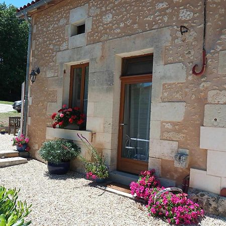 La Vieille Grange - Saint-Privat-Des-Pres Bed & Breakfast Bagian luar foto