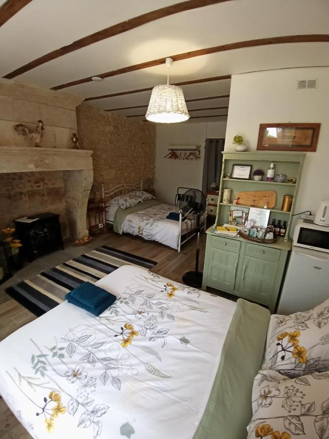 La Vieille Grange - Saint-Privat-Des-Pres Bed & Breakfast Bagian luar foto