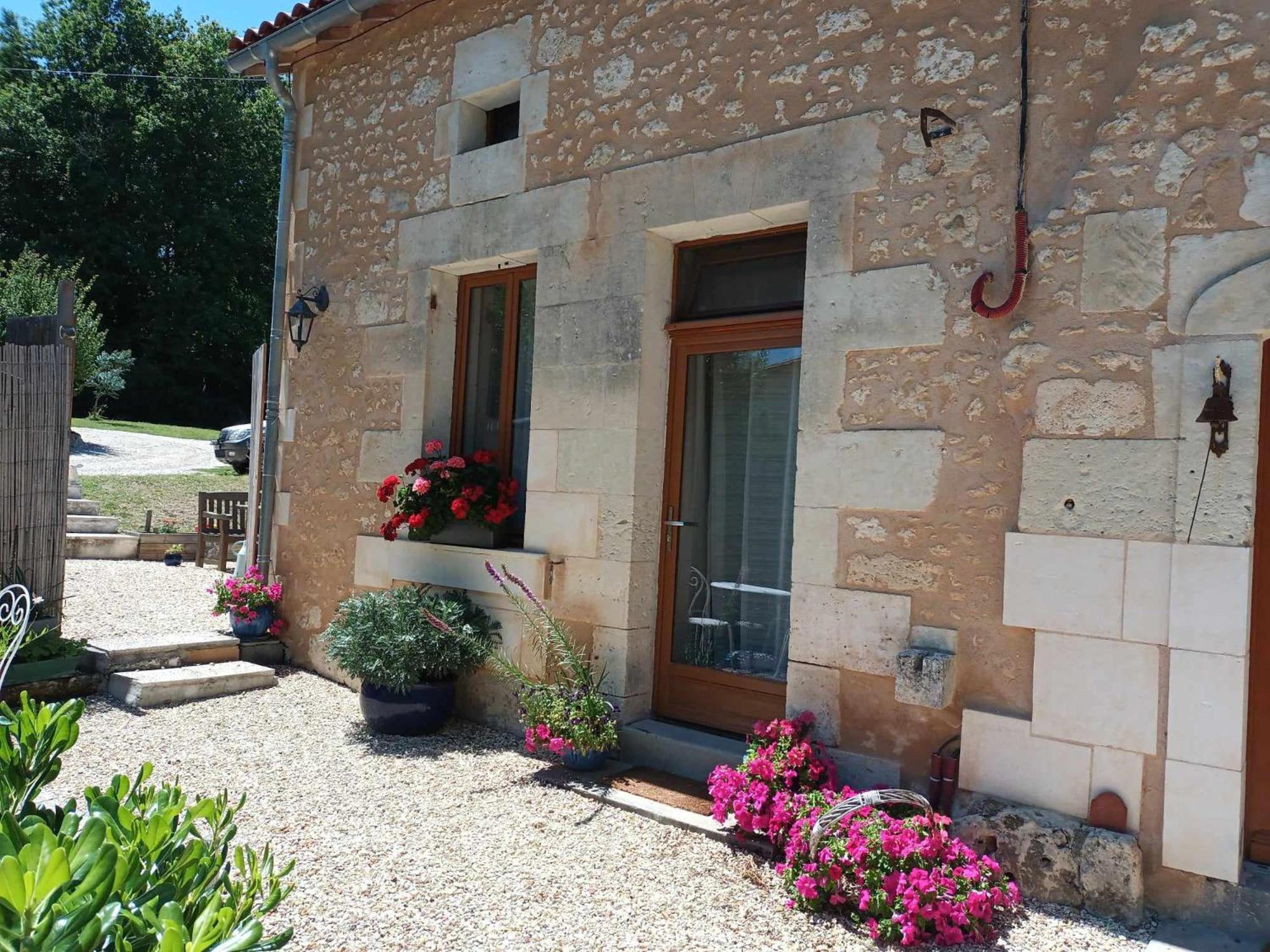 La Vieille Grange - Saint-Privat-Des-Pres Bed & Breakfast Bagian luar foto