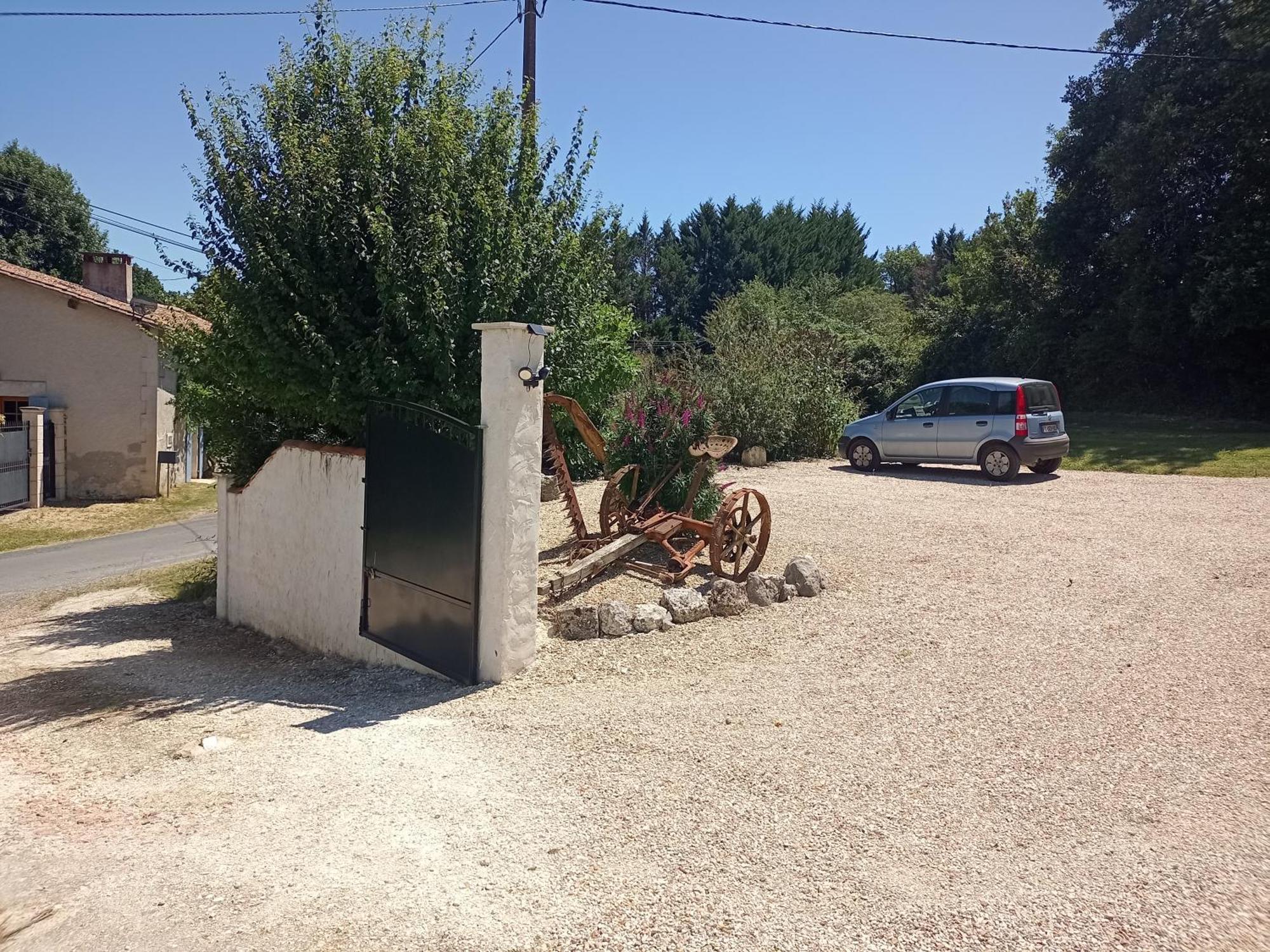 La Vieille Grange - Saint-Privat-Des-Pres Bed & Breakfast Bagian luar foto